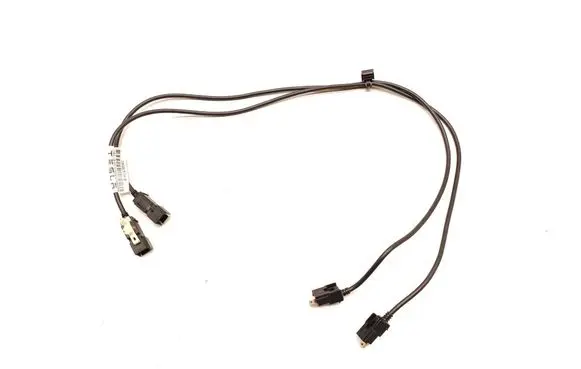 Tesla Model S USB socket connector 1004815-08-B