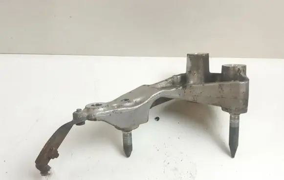 Honda CR-V Gearbox mounting bracket 55SMJ