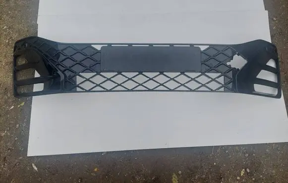 Volkswagen Tayron II Front bumper lower grill 57L853677B