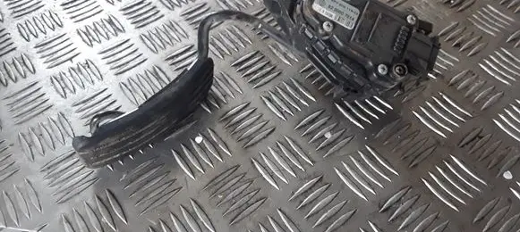 Renault Espace - Grand espace IV Accelerator throttle pedal 8200007514
