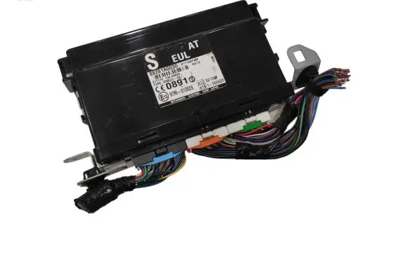 Subaru Legacy Gearbox control unit/module 88281AG530 97RI010625 X1T18874M