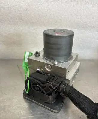Mercedes-Benz S W222 Master brake cylinder