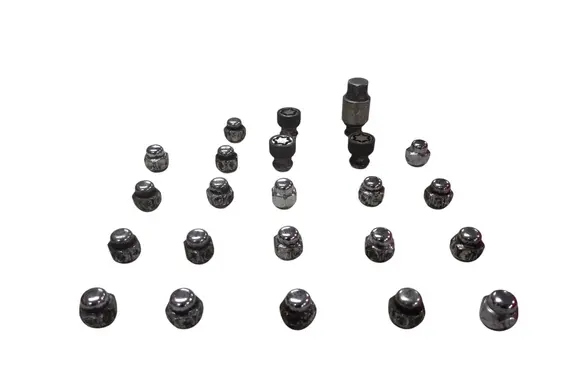 Nissan X-Trail T31 Nuts/bolts 