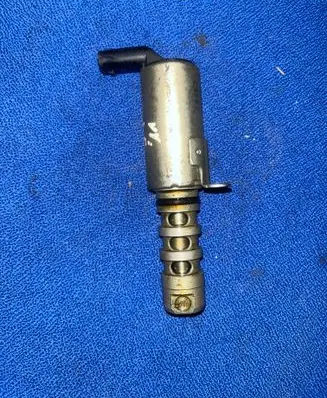Audi A4 S4 B8 8K Camshaft vanos timing valve 06E109257L