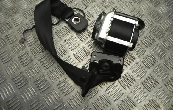 Jaguar XJ X351 Front seatbelt BW93611B08BB