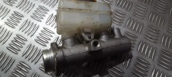 Subaru Forester SF Master brake cylinder
