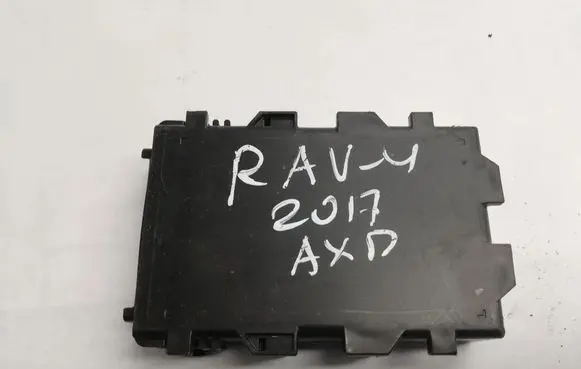 Toyota RAV 4 (XA40) Gateway control module 8911142020