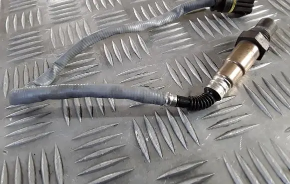 BMW 5 F10 F11 Lambda probe sensor 753913704 0258010420
