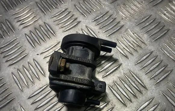Opel Vectra B Turbo solenoid valve 47153961 4522371