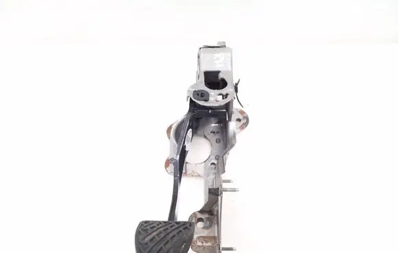 Nissan Qashqai Clutch pedal 