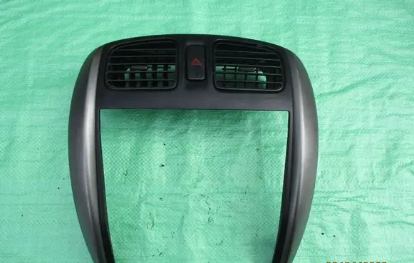 Mazda Premacy Radio/GPS head unit trim 