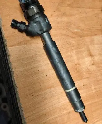 Chrysler PT Cruiser Fuel injector A6460700787