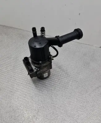 Citroen C4 I Power steering pump 9657613580