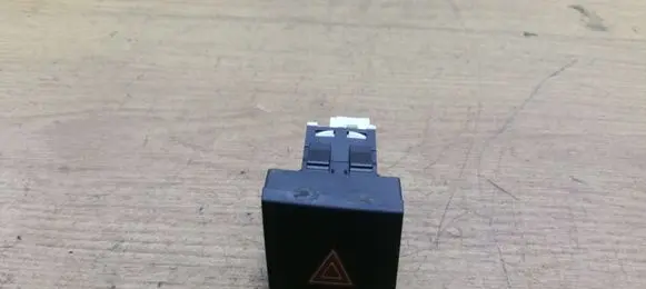 Peugeot 508 Hazard light switch 9662380ZE