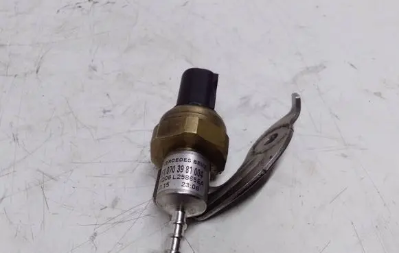 Fuel pressure sensor