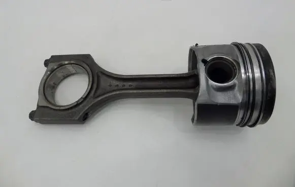 Mini Cooper Countryman R60 Piston with connecting rod 