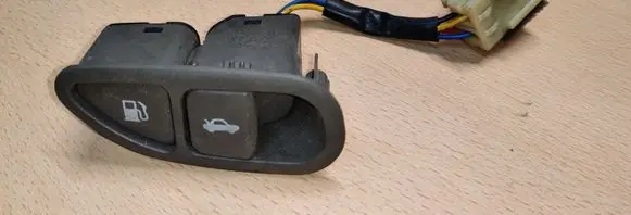 Hyundai Sonata Fuel tank opening switch 935553D010