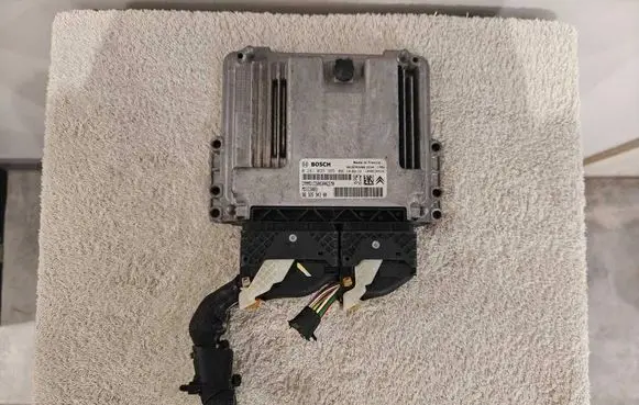 Peugeot 308 Engine control unit/module 0281032456 9806460480 9814182680