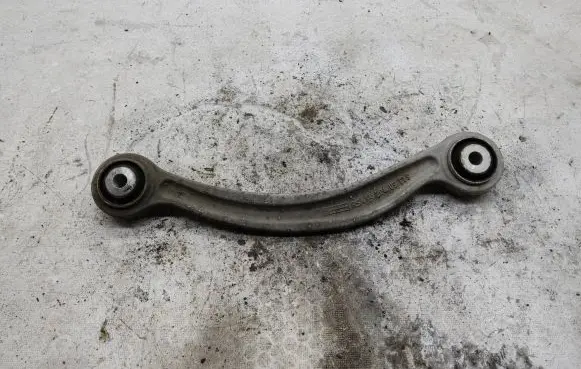 Mercedes-Benz C W205 Rear control arm A20409