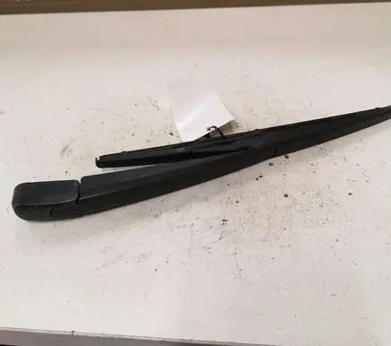 Toyota RAV 4 (XA20) Rear wiper blade arm 07444