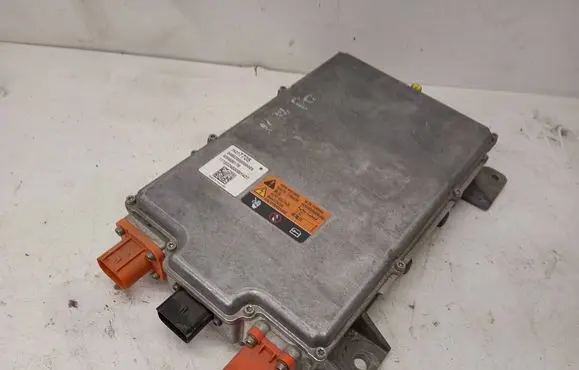 Chevrolet Volt II Voltage converter inverter 24277705 659689178