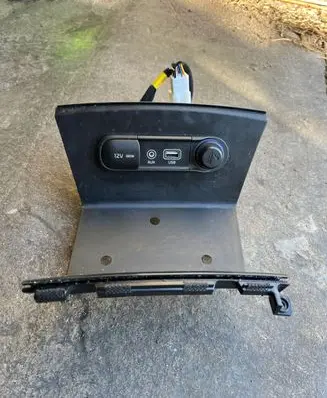 KIA Optima AUX in-socket connector braknumeruczci