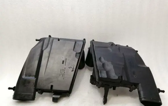 Mercedes-Benz S W221 Air filter box A6420902101