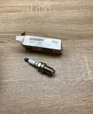 Peugeot 405 Spark plug 59626W