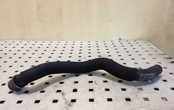 Mercedes-Benz E W212 Engine coolant pipe/hose A2125010782