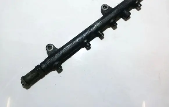 Volvo S40, V40 Fuel main line pipe 0445214024 7700114019