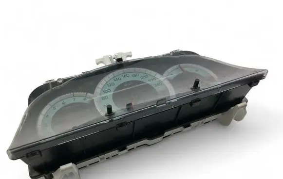Toyota Corolla Verso E121 Speedometer (instrument cluster) 838000F021A