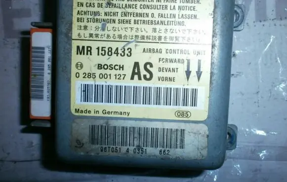Mitsubishi Carisma Airbag control unit/module MR158433 0285001127