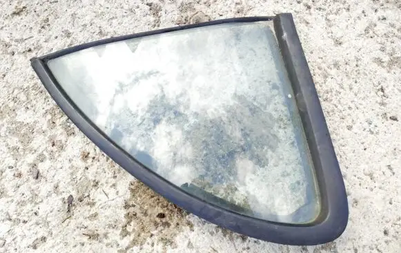 Nissan Almera Rear vent window glass 