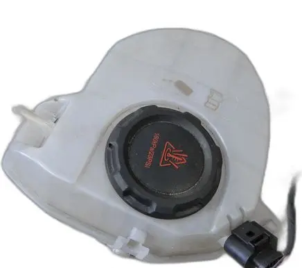Volkswagen T-Roc Coolant expansion tank/reservoir 5WA121407F