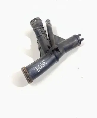Volkswagen Golf VII Engine coolant pipe/hose 04L121026F