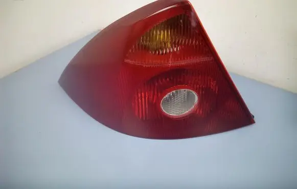 Ford Mondeo Mk III Rear/tail lights 1S7113405A 1319874 0374D