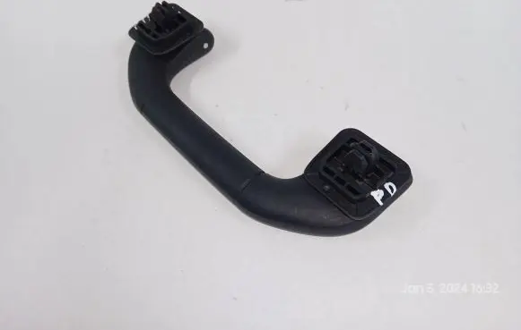 Mercedes-Benz E W212 Front interior roof grab handle A204100051 204100051