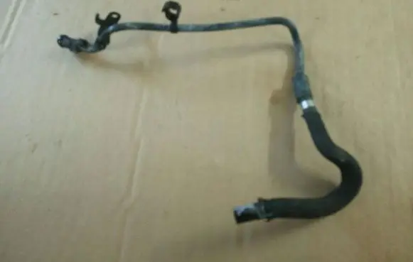 Audi A4 S4 B9 Breather/breather pipe/hose 04L129979A