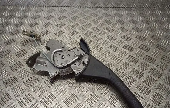 Toyota RAV 4 (XA30) Hand brake release handle 
