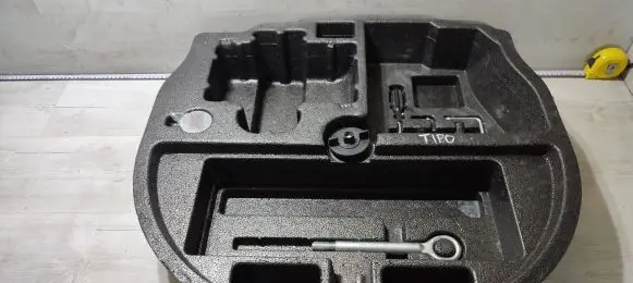 Fiat Tipo Tool set 030210703D