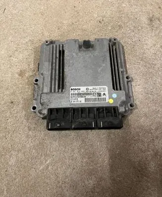 Mitsubishi Outlander Engine control unit/module 0281013666 9663757980 9664487580