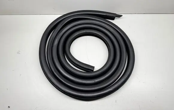 BMW 5 E39 Front door rubber seal 