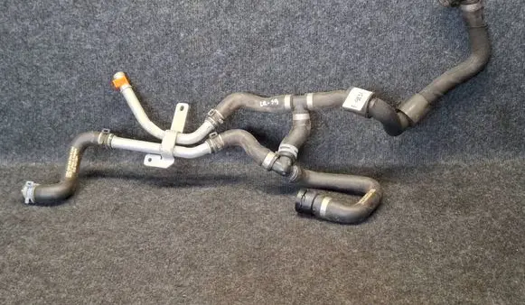 Audi Q7 4M Engine coolant pipe/hose 4M0819377N