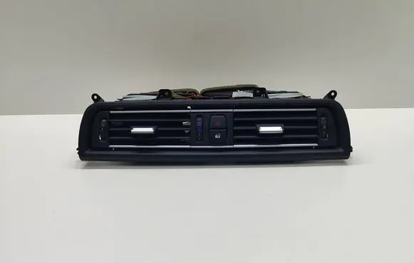 BMW 5 F10 F11 Dash center air vent grill 0778907 16828110 07621