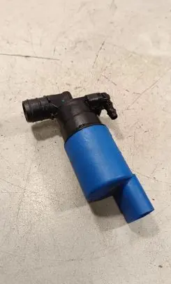 Jaguar XE Windscreen/windshield washer pump AV6113K082AA E23VB