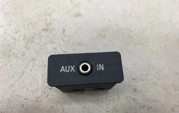 BMW 5 E60 E61 AUX in-socket connector 61316986791