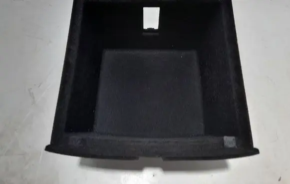 Volkswagen Touareg I Glove box central console 7L6863284