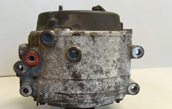 Mercedes-Benz C W203 Generator/alternator 10480404 A0001501750