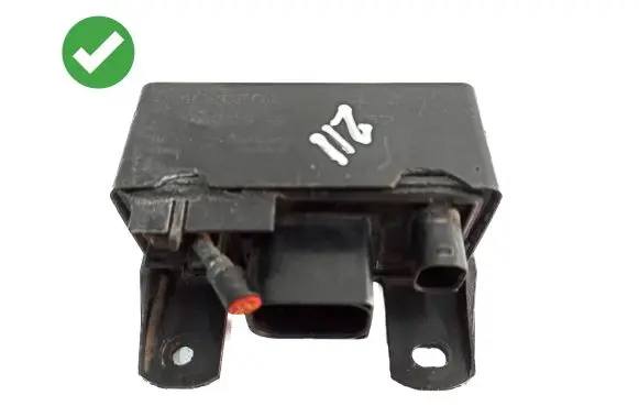 Mercedes-Benz E W211 Glow plug pre-heat relay