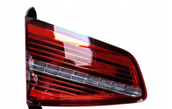 Volkswagen PASSAT B8 Tailgate rear/tail lights 3G5945307D